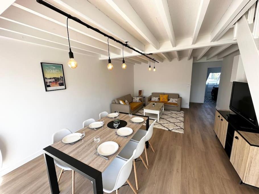 Appartement T5 Lumineux - Balcon - Parking - Linge Inclus Vannes